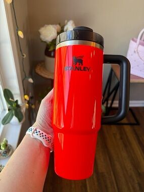 ♥️💖 Stanley Quencher Neon Orange 30 oz Tumbler